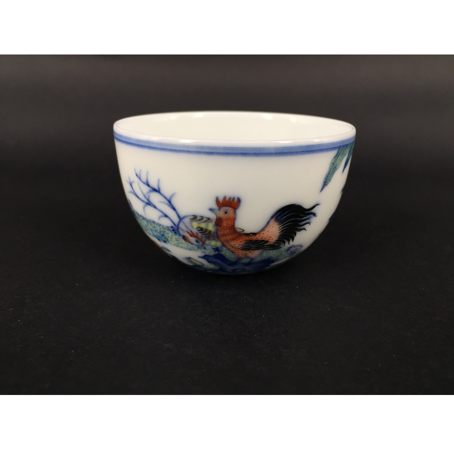 居和堂制-青花斗彩鸡缸杯